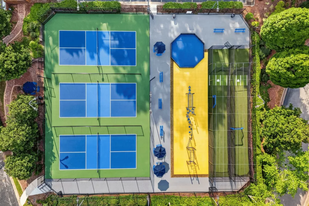 Oaks at Sugarloaf Apartments - Outdoor Sports Courts