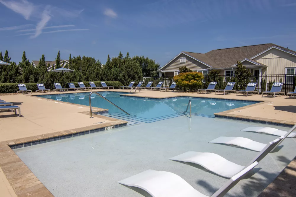 Saltwater swimming pool with clubhouse access