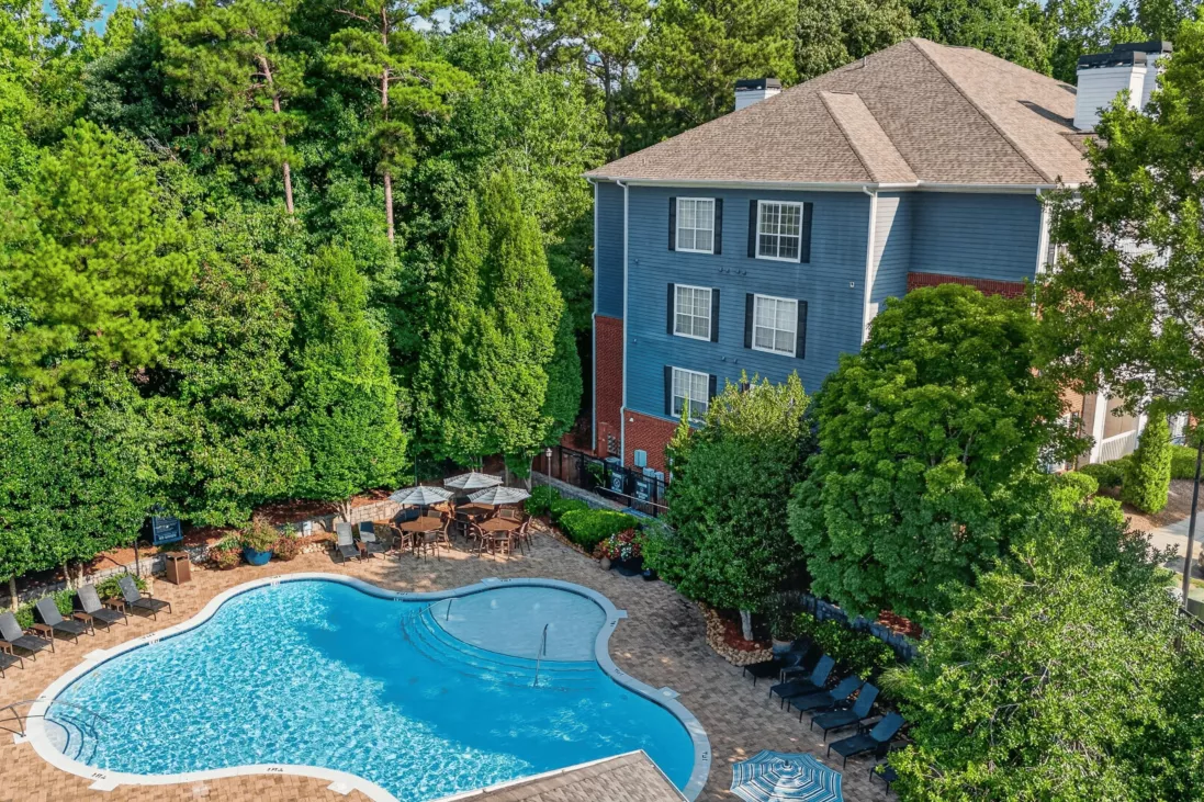 Oaks at Sugarloaf Apartments - Pool.png